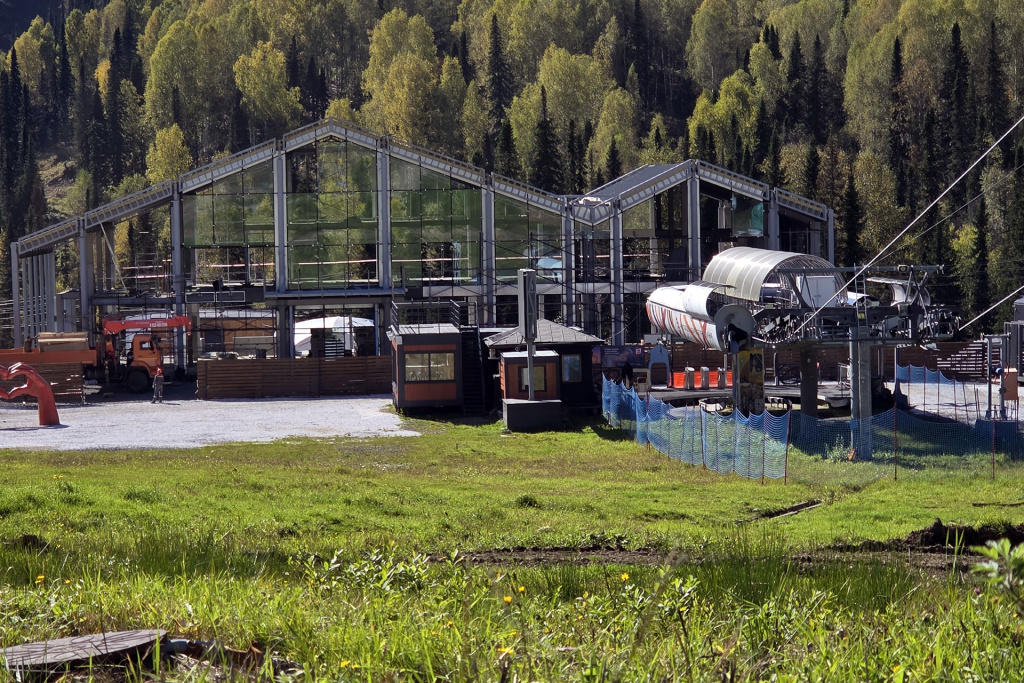 Строительство на выкате секторе Е Шерегеш