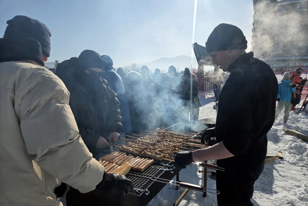 Жарим шашлыки на ДР курорта Шерегеш
