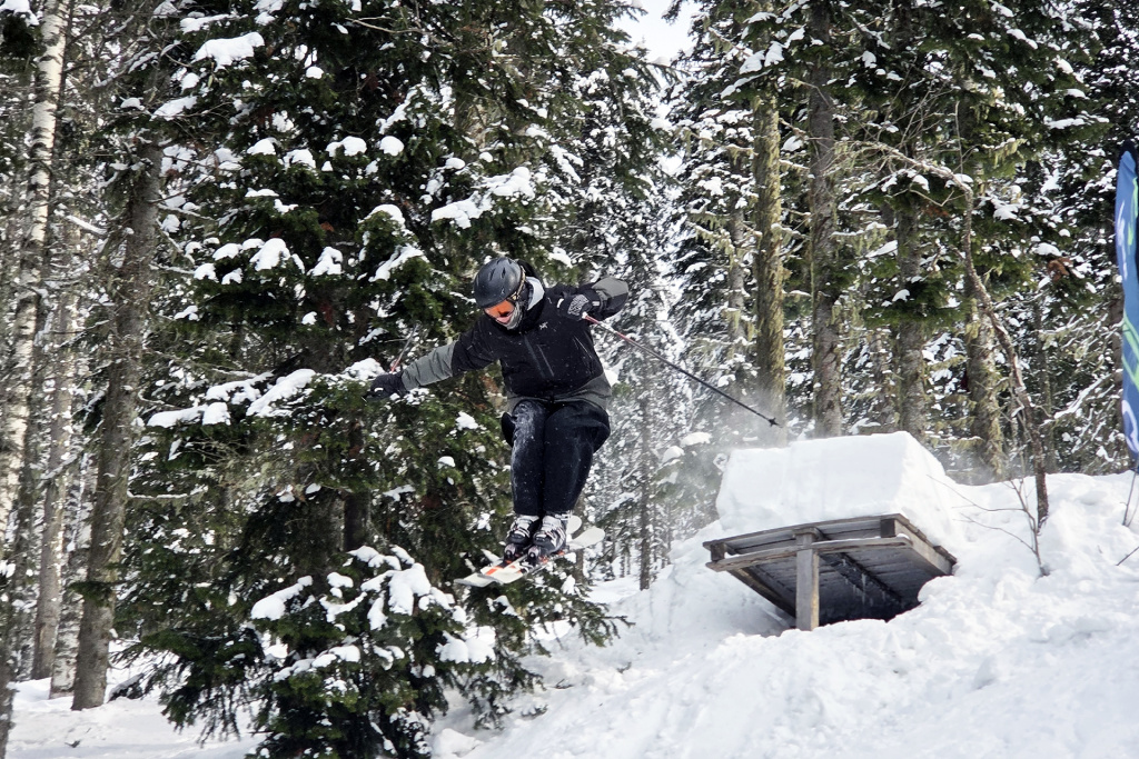 Прыжки с трамплина в Шерегеше 2026